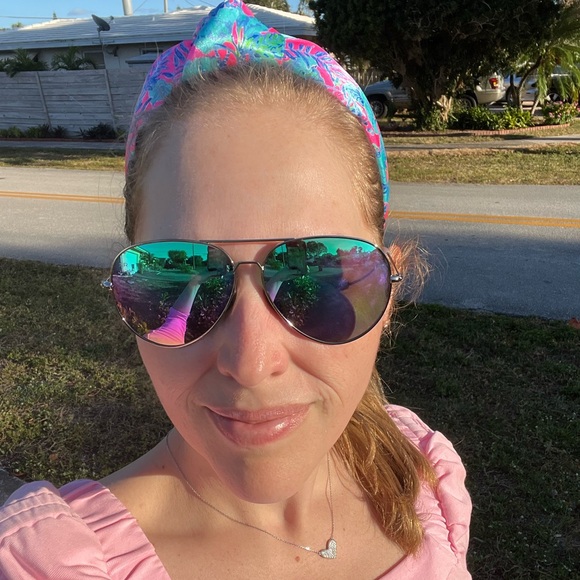 Meet your Posher, Jessica - Picture 3 of 6